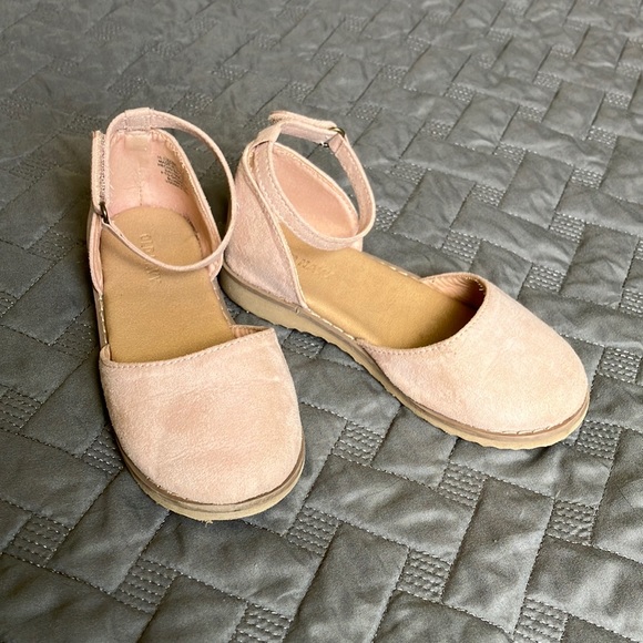 Ankle strap flats - Picture 1 of 5